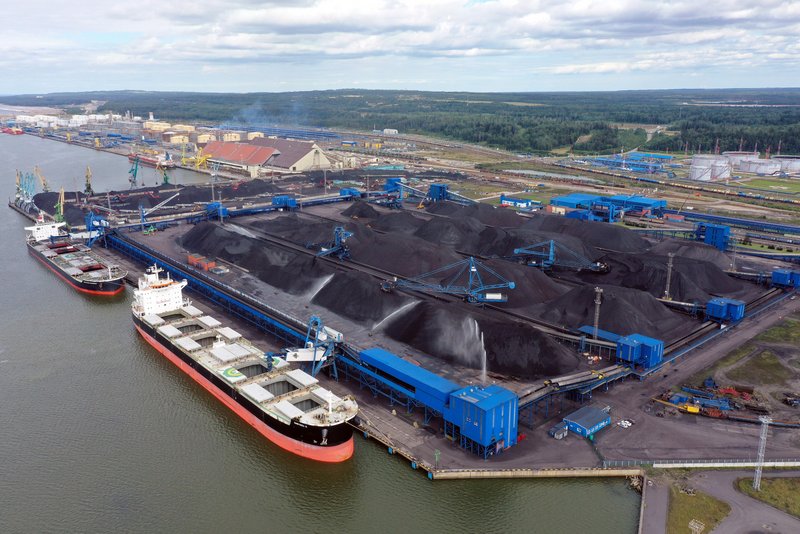 На долю угольного терминала Морского торгового порта Усть-Луга приходится 14% морского экспорта угля России и около 60% грузооборота угольных портов Балтийского бассейна. Источник изображения: официальный сайт порта.