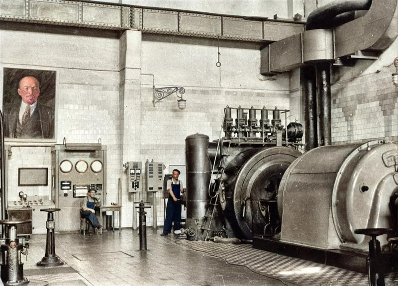 Машинный зал Василеостровской ТЭЦ в 1930-ые годы. Источник изображения: пресс-служба ПАО "ТГК-1"